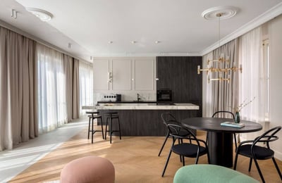 Alquiler de un amplio apartamento de 3 habitaciones, 117 m², distrito Śródmieście, Varsovia, Polonia